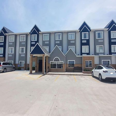 Microtel Inn & Suites By Wyndham Oklahoma City Airport Bethany Exterior photo