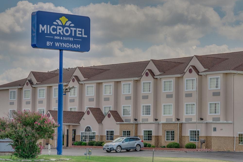Microtel Inn & Suites By Wyndham Oklahoma City Airport Bethany Exterior photo